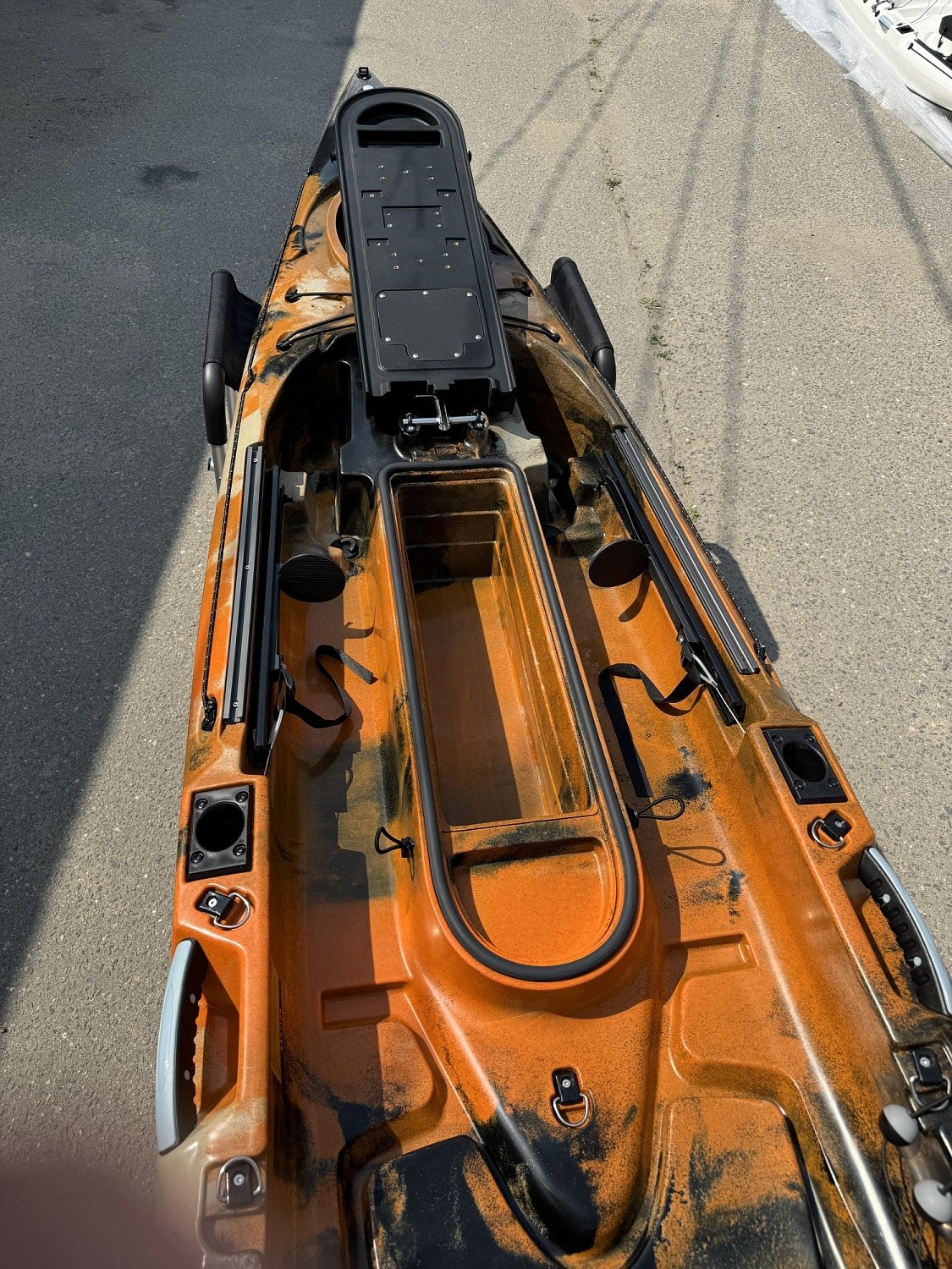 Каяк Liker Angler 4.3 , одноместная модель посадки "sit-on-top" | Интернет-магазин MIXKAYAK