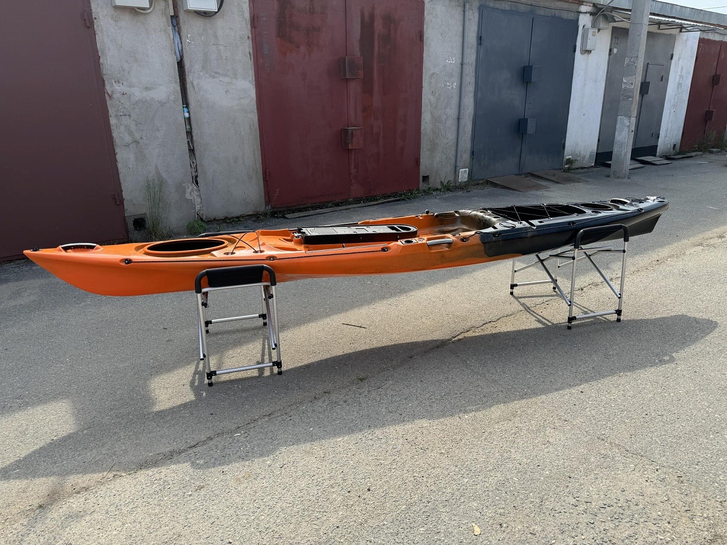 Каяк Liker Angler 4.3 , одноместная модель посадки "sit-on-top" | Интернет-магазин MIXKAYAK