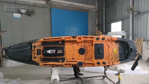 Каяк с педальным приводом LSF - 12 н Каяк с педальным приводом LSF - 12 н