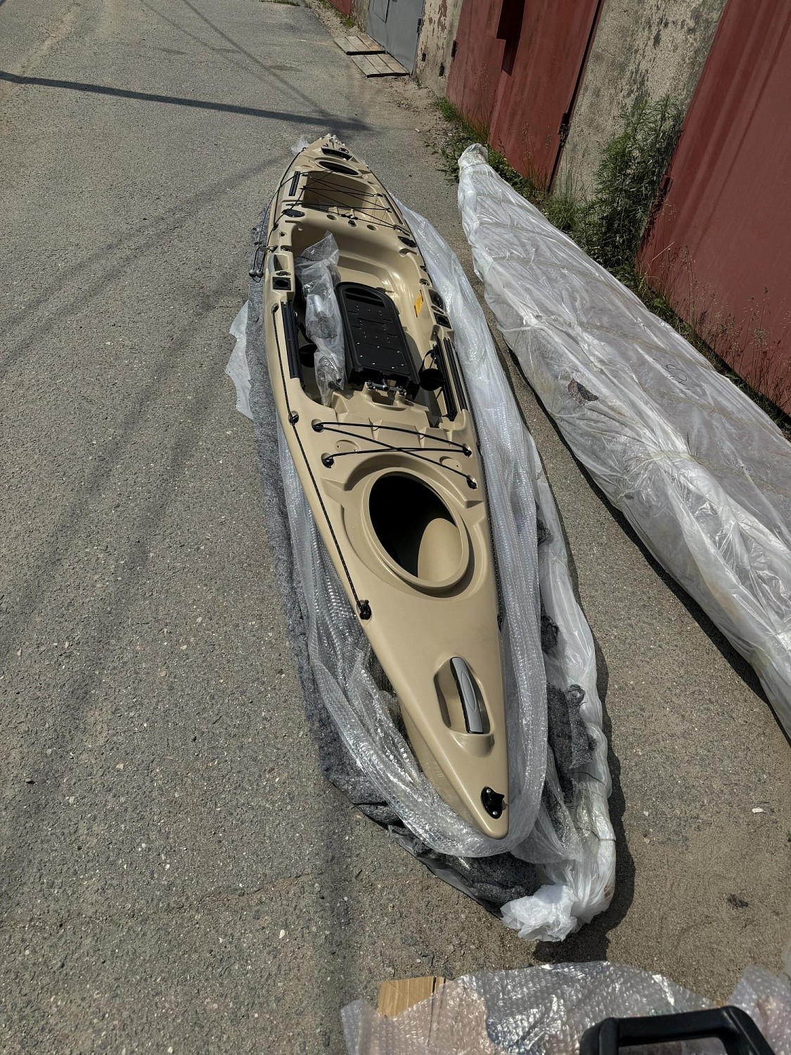 Каяк Liker Angler 4.3 , одноместная модель посадки "sit-on-top" | Интернет-магазин MIXKAYAK