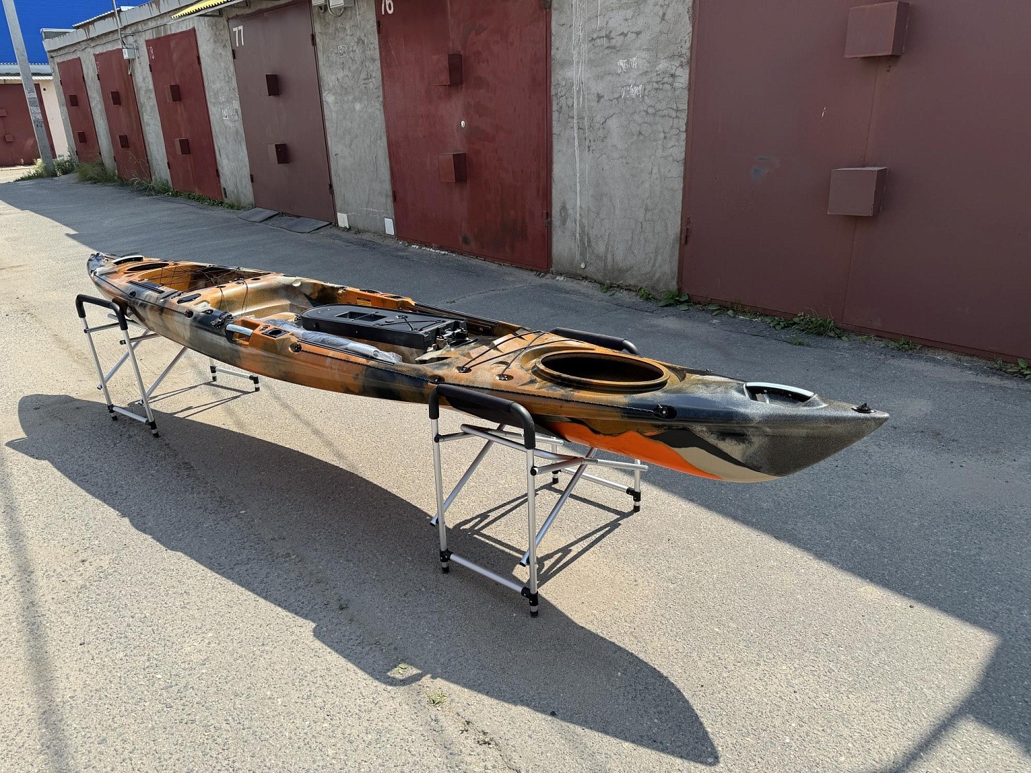 Каяк Liker Angler 4.3 , одноместная модель посадки "sit-on-top" | Интернет-магазин MIXKAYAK